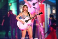 Filme sobre turnê de Taylor Swift chega aos cinemas nesta sexta-feira (3)