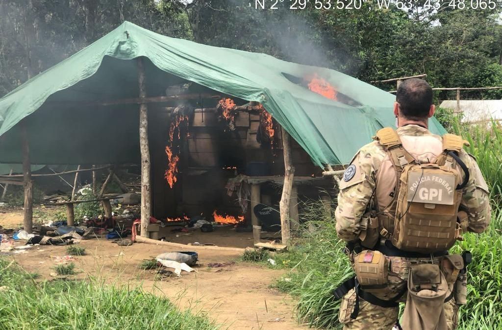 Acampamento de garimpeiros em Roraima foi destruído por policiais federais