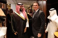 Bolsonaro recebeu terceiro estojo de joias da Arábia Saudita