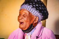 Candidata a pessoa mais velha do mundo morre com 128 anos na África do Sul