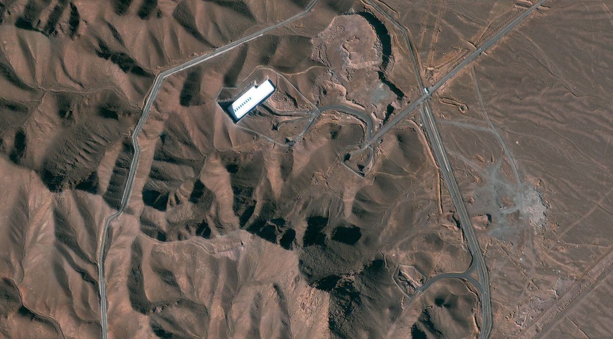 Imagem de satélite das instalações de Fordow no Irã