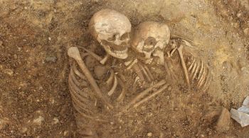 Entre eles, o esqueleto de uma aristocrata romana dentro de um caixão de chumbo com joias