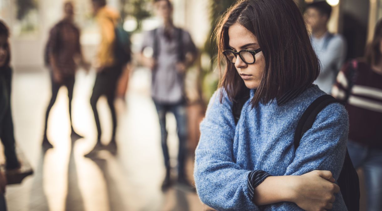 Criar um ambiente seguro e de apoio ao compartilhamento de preocupações pode ser um caminho para que a criança ou adolescente fale sobre o bullying
