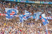 Torcida do Bahia é a que mais consome cerveja e games no Brasil, aponta pesquisa