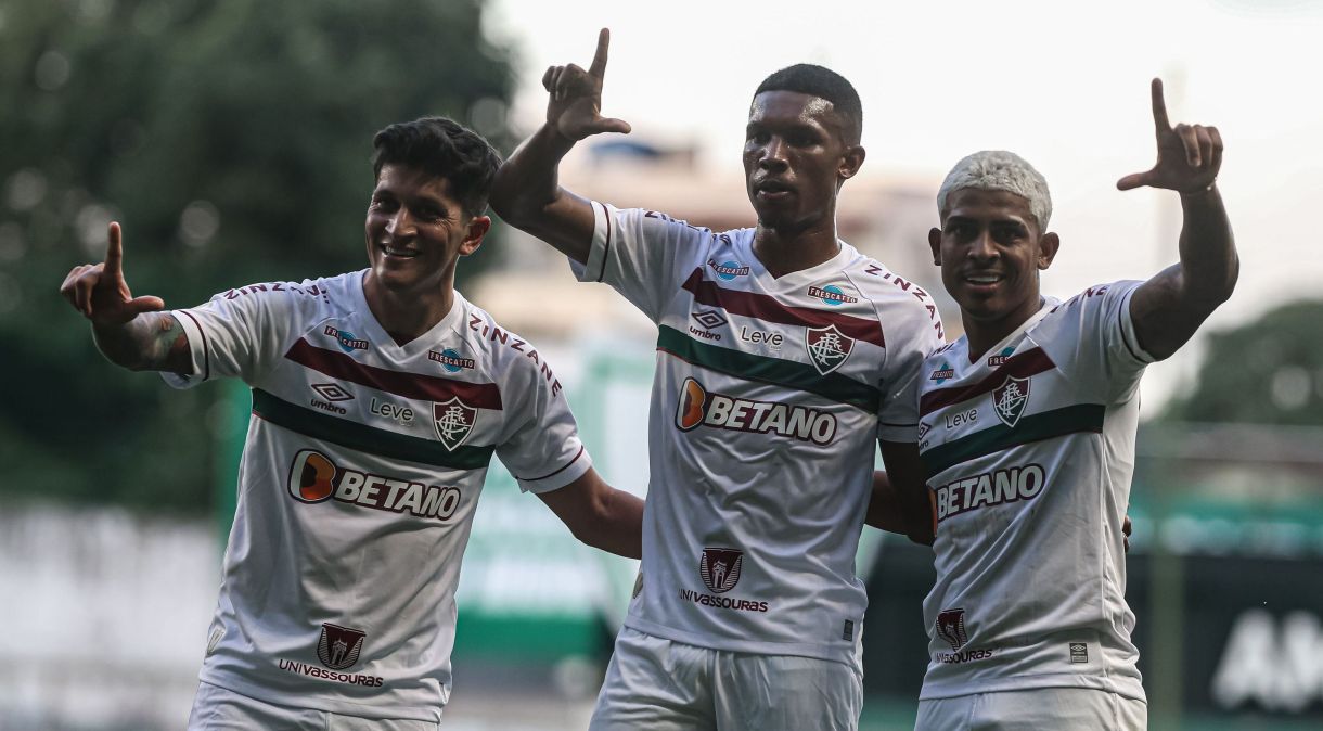 Fluminense tem boa atuação no segundo tempo e vence América-MG