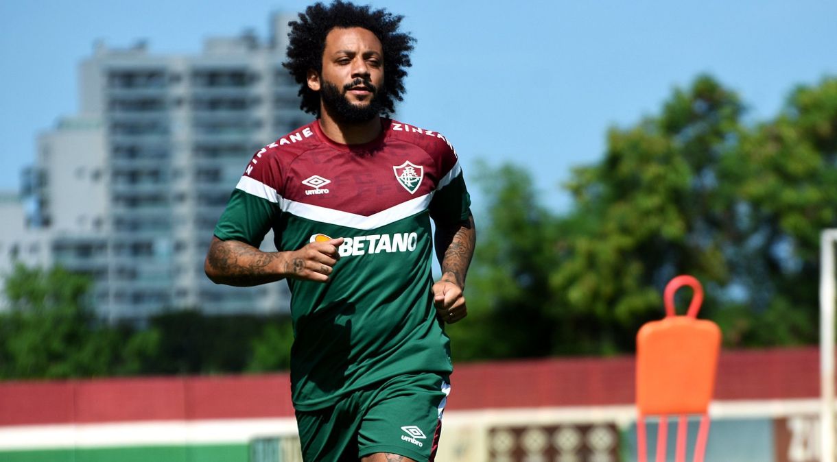 Marcelo treina pelo Fluminense nesta quinta-feira