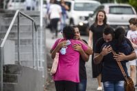 Cidade de Blumenau é tomada pelo luto após enterro de vítimas de ataque a creche