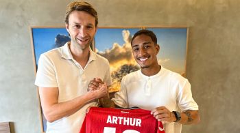 Arthur, lateral de 20 anos, fica no Coelho até junho e se apresenta ao clube alemão após o Mundial Sub-20