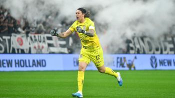 Goleiro do Corinthians segue negociando a rescisão com o clube paulista