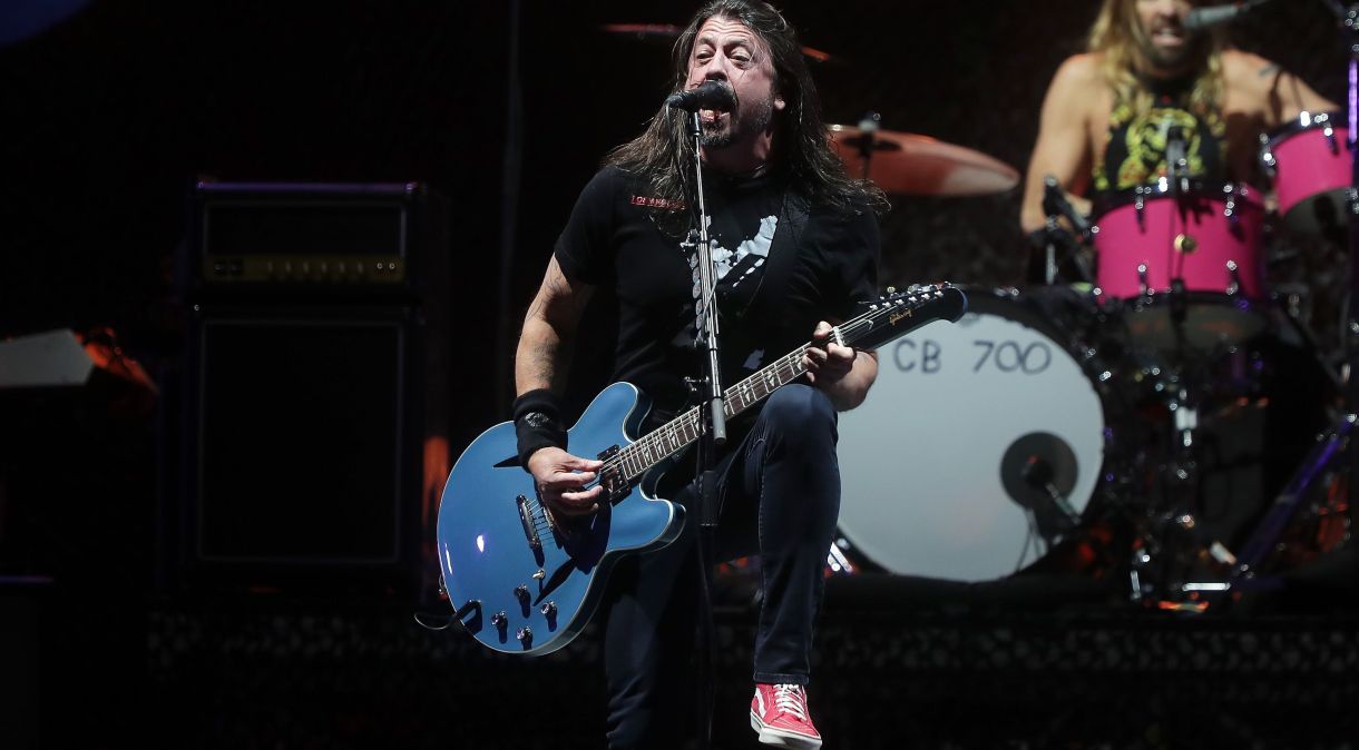 Dave Grohl, vocalista do Foo Fighters, em apresentação no The Innings Festival de 2022, nos Estados Unidos.