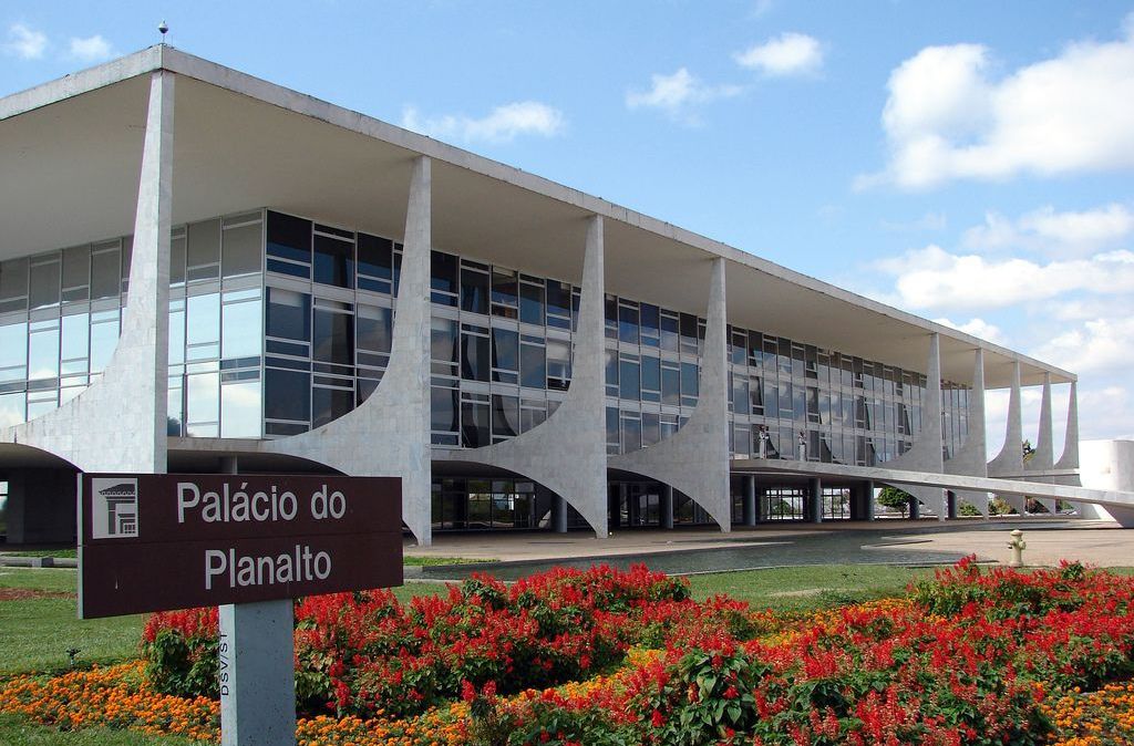 Placa sinaliza o Palácio do Planalto em Brasília