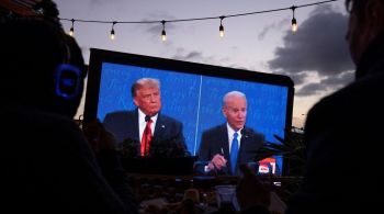 Joe Biden, que eleitores dizem nas pesquisas ser muito velho, enfrentará Donald Trump, com seus vários problemas jurídicos, escândalos e histórico de negação eleitoral nas eleições gerais de novembro