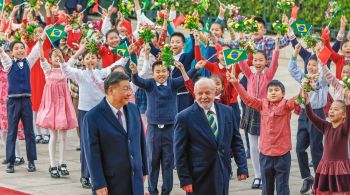 Banda chinesa tocou a música brasileira "Um novo tempo" durante a recepção do presidente Luiz Inácio Lula da Silva (PT) em Pequim