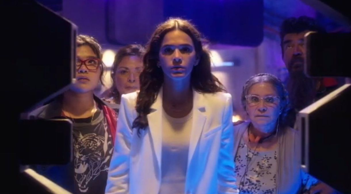 Bruna Marquezine se emociona com trailer de sua estreia em Hollywood