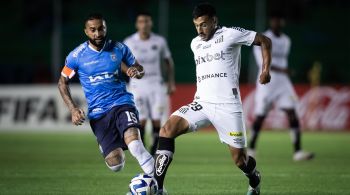 Zagueiro Eduardo Bauermann fez o gol salvador do Peixe na estreia; time boliviano ficou com um a menos por quase toda a etapa final