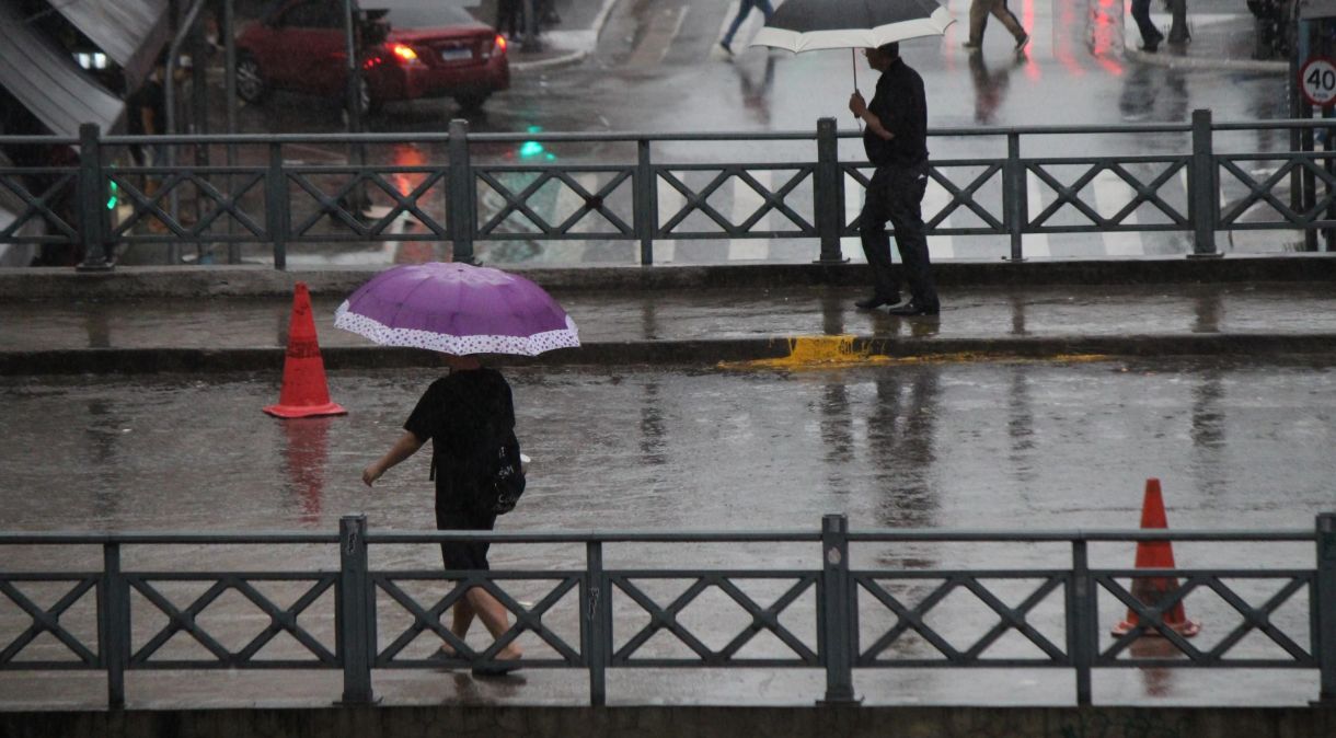 São Paulo deve ter uma semana chuvosa e temperaturas amenas neste fim de outubro e começo de novembro