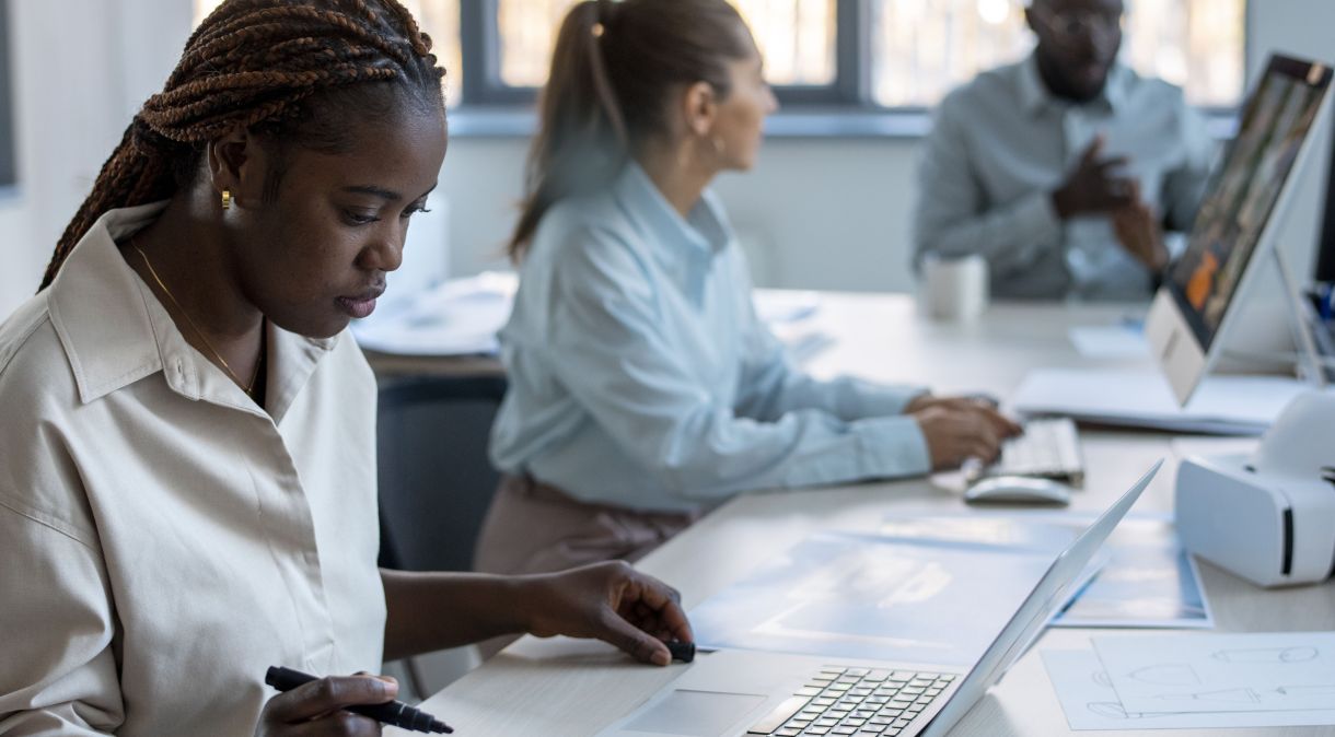 Para 42% os ambientes de trabalho não valorizam a diversidade ou promovem meios de inclusão