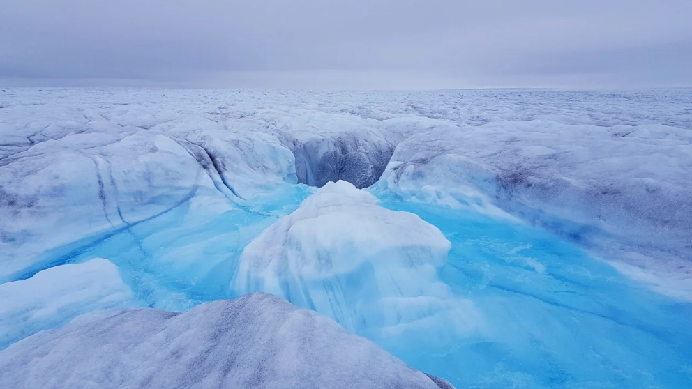 Uma vista do manto de gelo da Groenlândia.