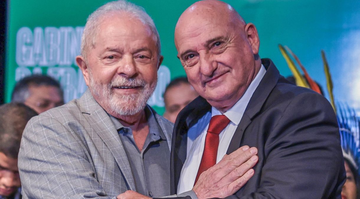 Lula e o General Gonçalves Dias, ex-ministro do Gabinete de Segurança Institucional (GSI).