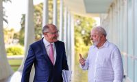 A pedido de Lula, Alckmin representa o Brasil em posse presidencial da Guatemala