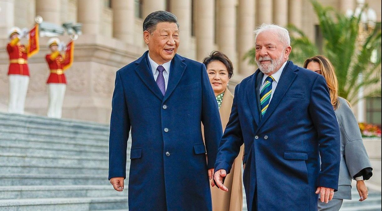 Na China, Lula questionou a dolarização da economia em abril