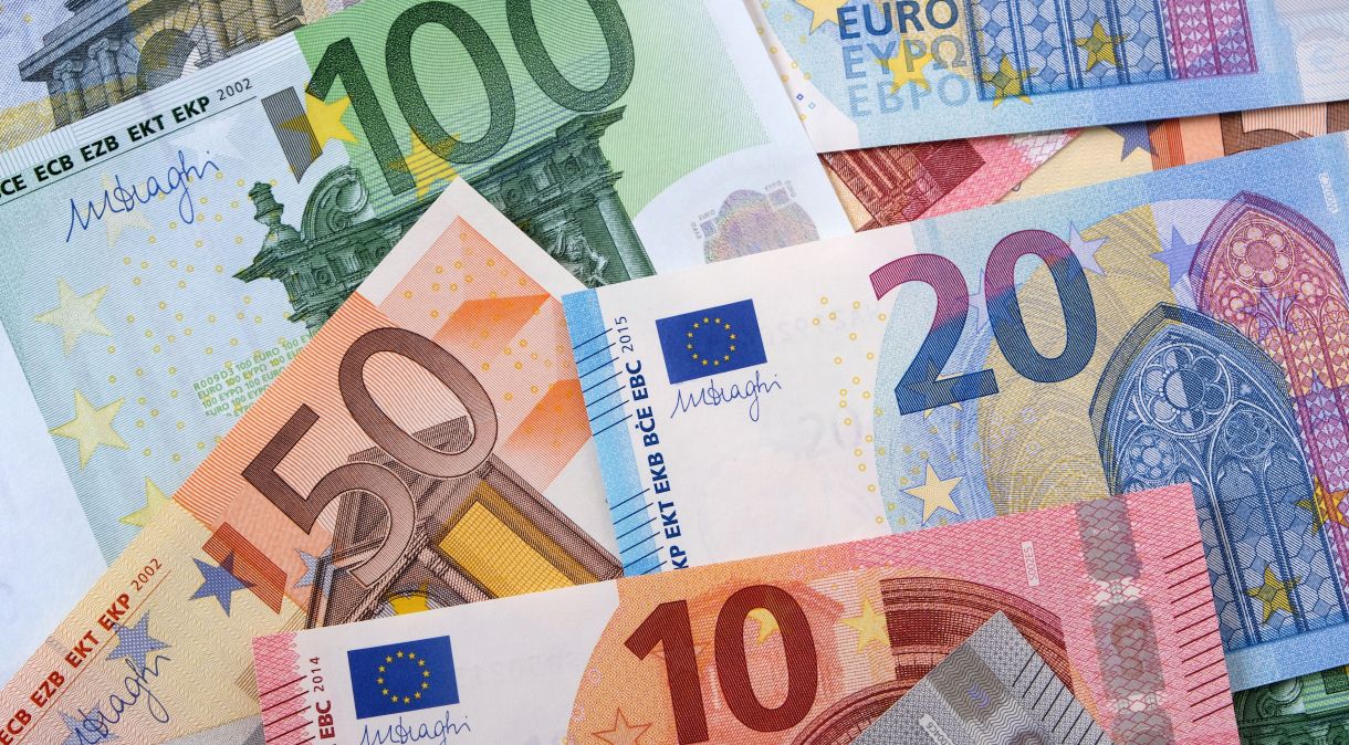 Euro digital estará disponível por meio de aplicativos desenvolvidos pelo setor privado ou pelo Banco Central Europeu