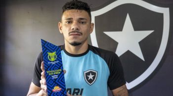 Atacante foi eleito destaque de abril após marcar três gols e dar duas assistências em três jogos