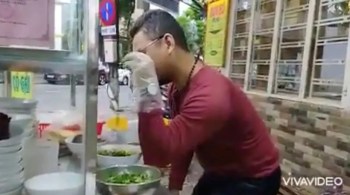 Bui Tuan Lam está preso desde ano passado após publicar um vídeo imitando o famoso chef "Salt Bae"