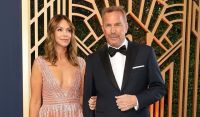 Kevin Costner e Christine Baumgartner estão se divorciando