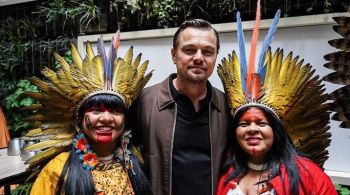 Em um post no Instagram, DiCaprio disse que "teve a honra" de passar um tempo com a ministra e a deputada federal Célia Xakriabá (PSOL-MG)