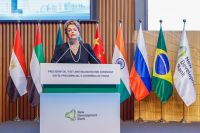 Dilma: Banco dos Brics vai receber mais países e ampliar empréstimos em moeda local