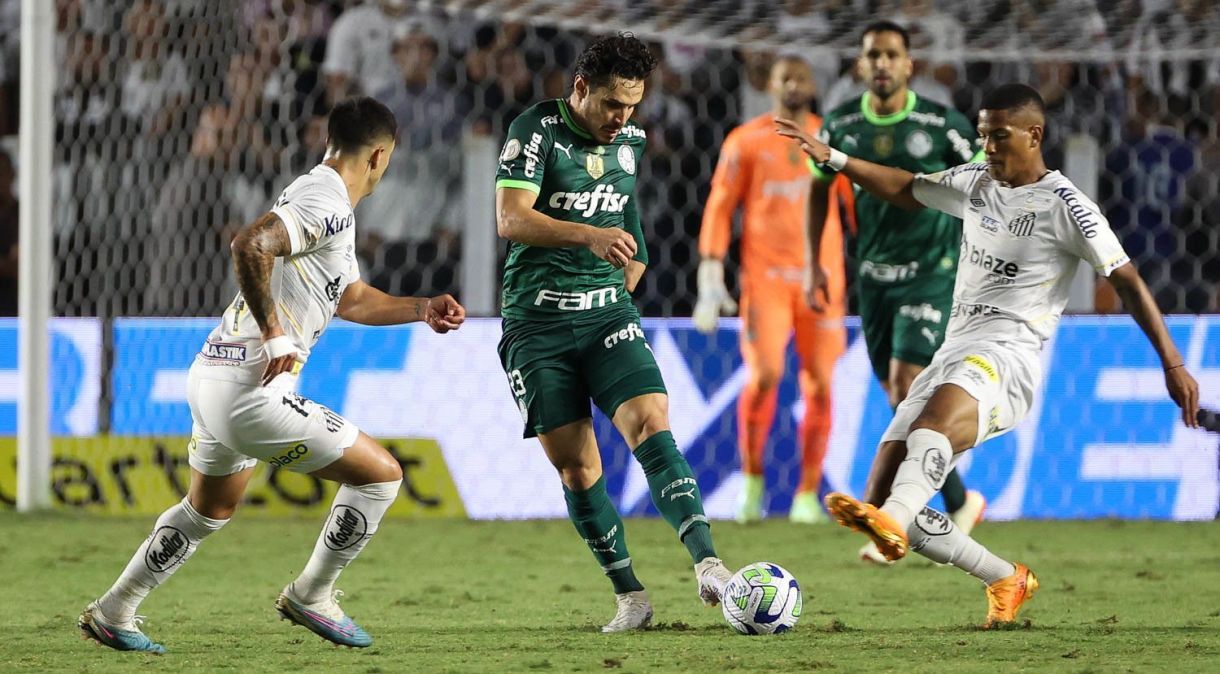 Santos e Palmeiras fizeram clássico disputado na Vila Belmiro