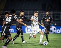 Red Bull Bragantino domina partida e vence Santos em casa por 2 a 0