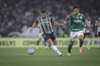 Em duelo no G-4, Atlético-MG e Palmeiras empatam em 1 a 1 no Mineirão