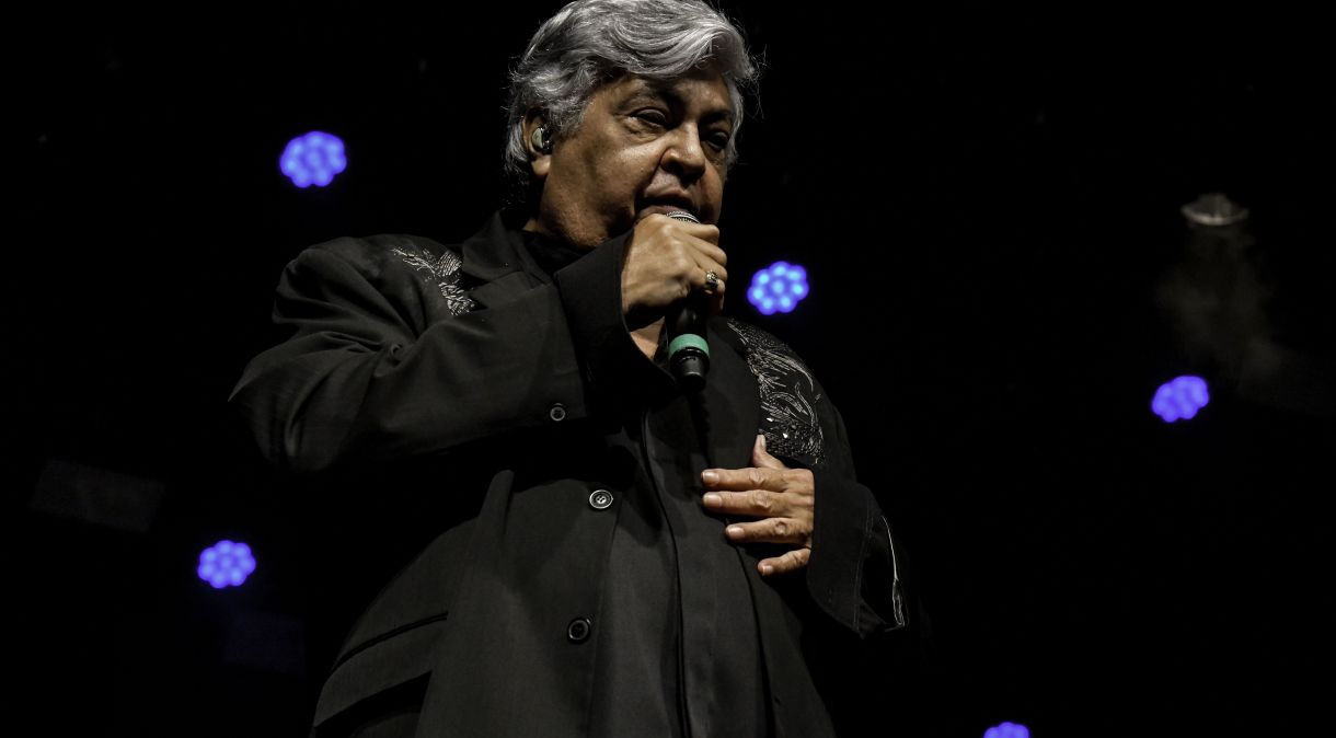 O cantor Sidney Magal durante apresentação no Sesi na cidade de São José dos Campos, interior de São Paulo, na noite desta quinta-feira, 25 de maio de 2023.