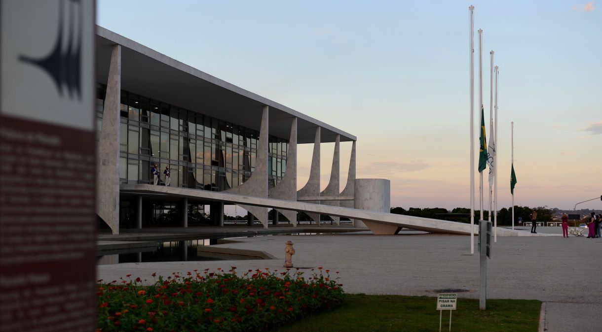 Fachada do Palácio do Planalto, em Brasília, após a retirada das grades