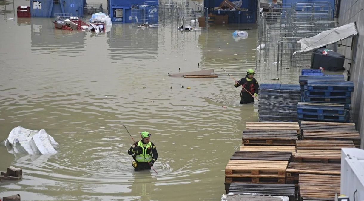 Inundação atinge a cidade de Cesena