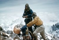 Everest sofre com excesso de alpinistas 70 anos após primeira escalada