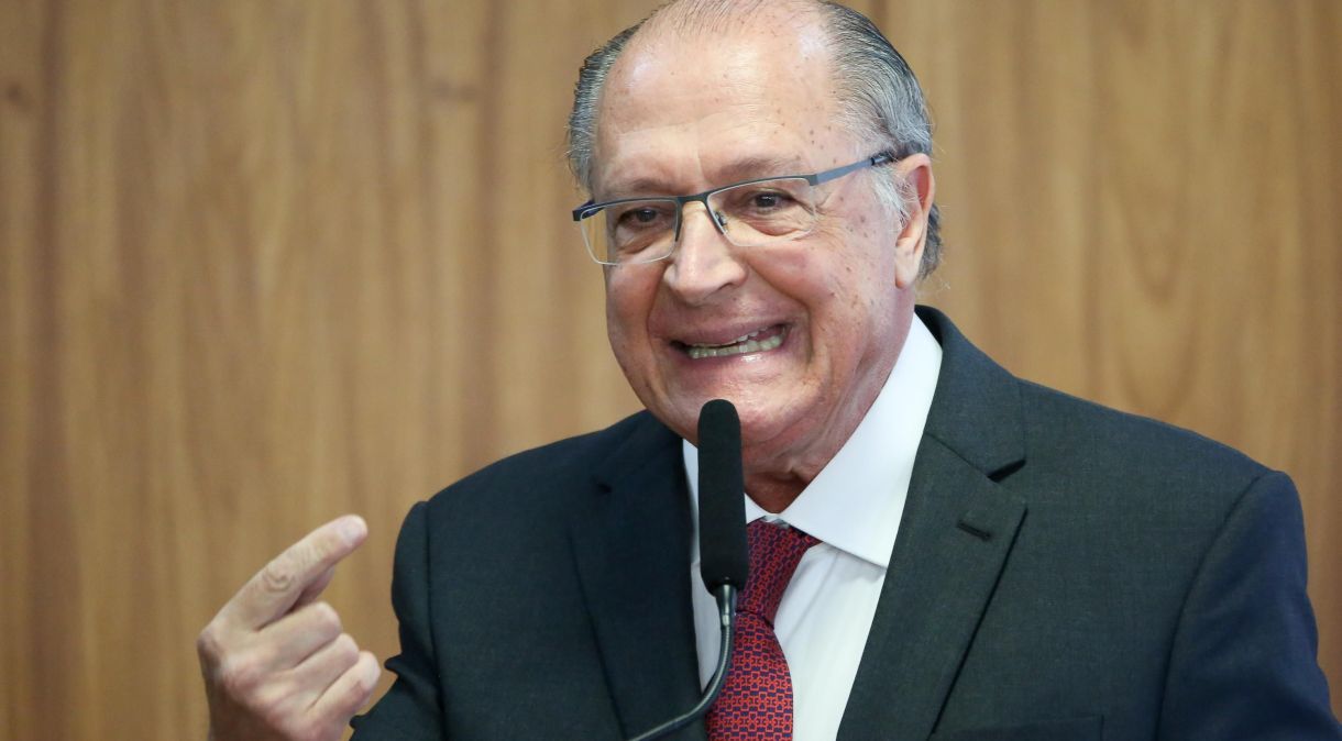 O vice-presidente Geraldo Alckmin durante cerimônia de assinatura de decreto referente à gestão do Centro de Bionegócios da Amazônia, em Brasília, nesta quarta-feira (3).