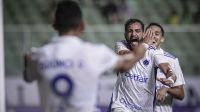 Cruzeiro goleia, encerra jejum contra o América-MG e volta ao G4 do Brasileiro