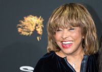 Celebridades e personalidades homenageiam Tina Turner; veja repercussão