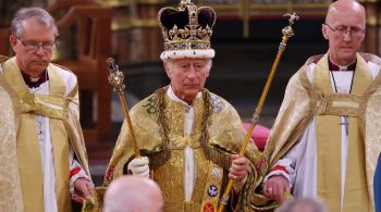 Rei da Inglaterra foi coroado aos 74 anos neste sábado (6) na Abadia de Westminster