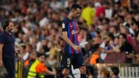 Sergio Busquets anuncia que vai deixar o Barcelona ao final da temporada