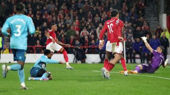 Jovem volante brasileiro deu uma assistência e marcou o seu na vitória contra o Southampton; ele tem três gols nas últimas três partidas do time