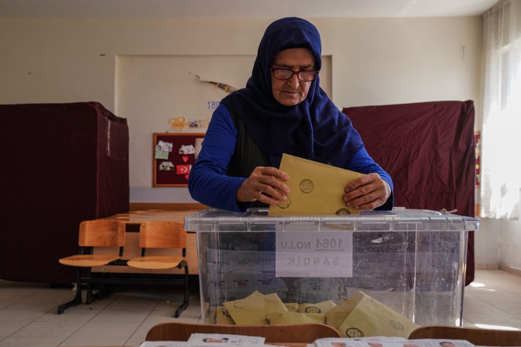 População da Turquia vai às urnas neste domingo, 14 de maio de 2023, para as eleições presidenciais e parlamentares.