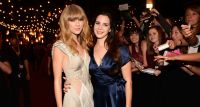 Taylor Swift lança nova versão de “Snow on the Beach” com Lana Del Rey e fãs comemoram na redes