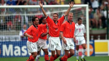 Marc Overmars marcou época nos anos 90 por Ajax, Arsenal, Barcelona e seleção da Holanda