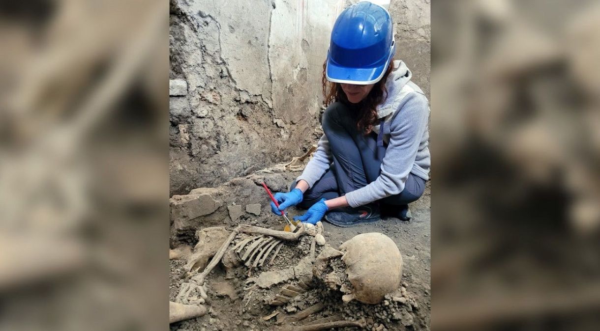 Equipes realizaram escavações na ínsula da Casa dos Castos Amantes