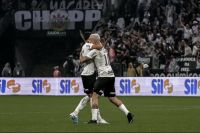 Róger Guedes marca duas vezes e Corinthians vence a primeira sob o comando de Luxemburgo