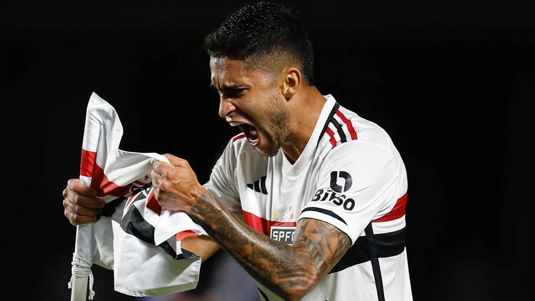 Rodrigo Nestor comemora o segundo gol do São Paulo